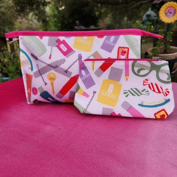 Clinique Beauty Makeup Bag 2 Peice  NWOT - Picture 2 of 12